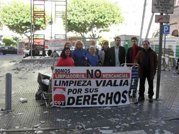 Foto huelga Vialia Malaga 2012.jpg
