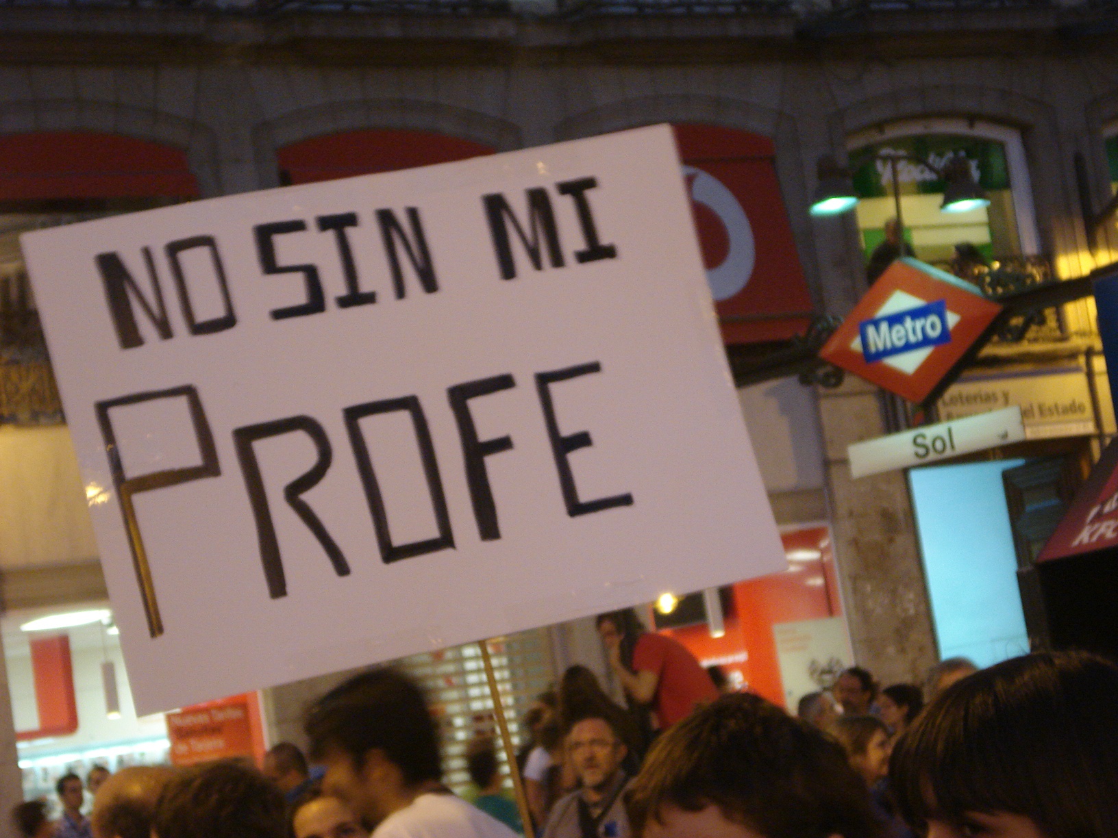 MANIFESTACION POR LOS S...S PUBLICOS- 18-09-2011 089.jpg