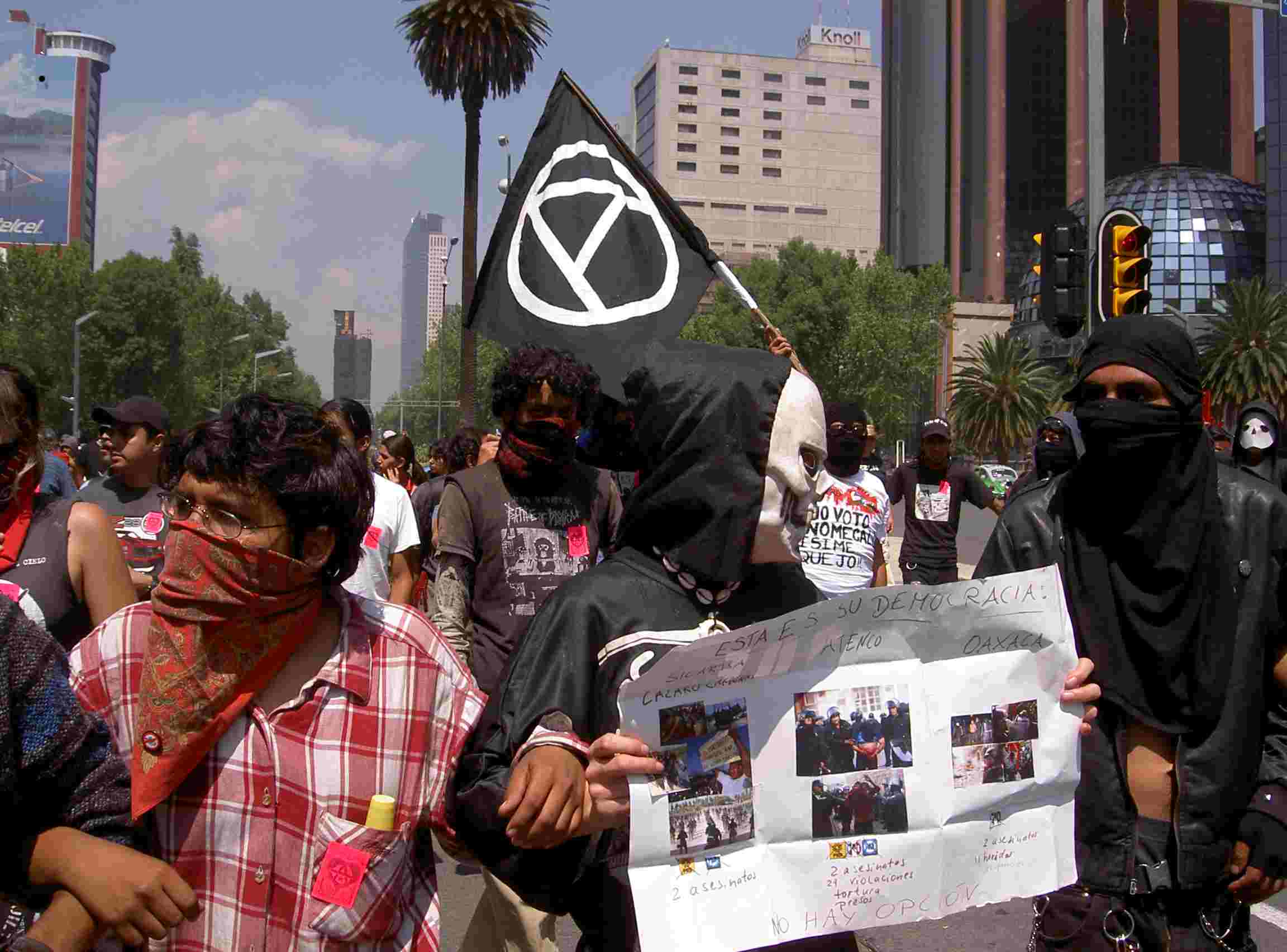 Mani Mexico 2005 web.JPG