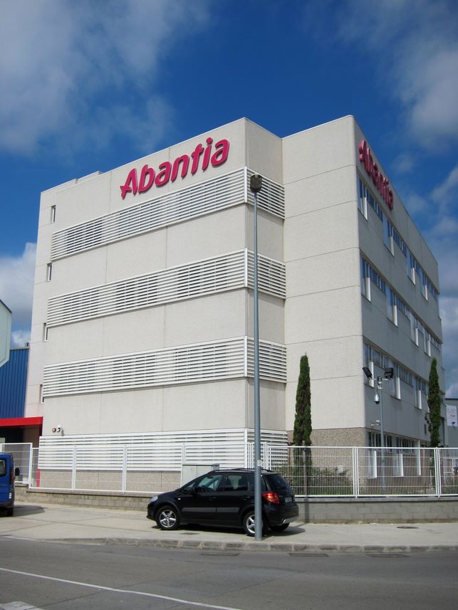 Abantia-construira-hospital-Haiti-millones_EDIIMA20121011_0133_5.jpg