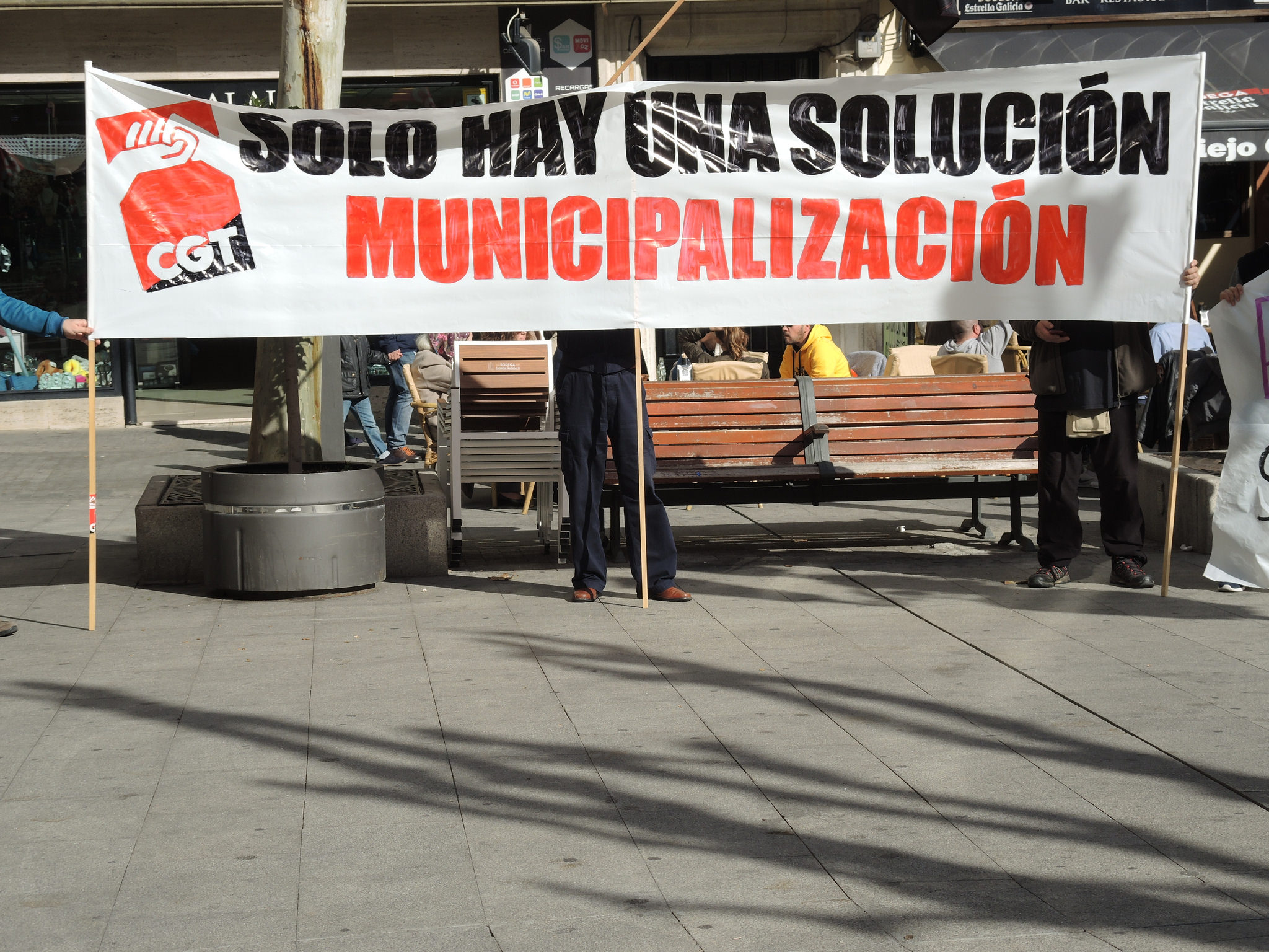 pancarta-una-solucion-municipalizacion.jpg