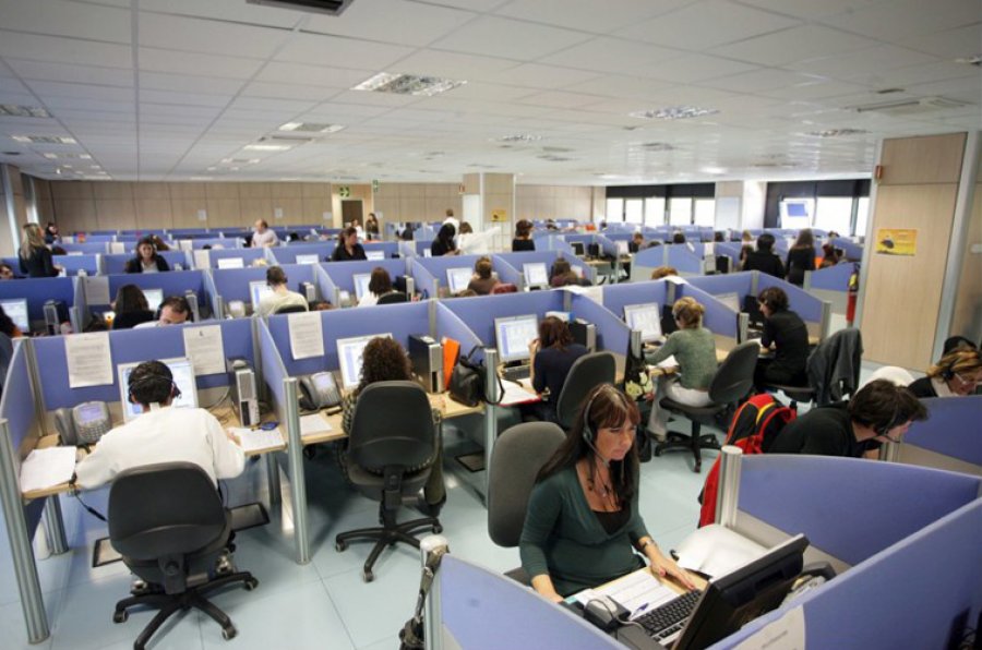 Imagen de CGT denuncia el despido, en plena pandemia de Covid-19, de varias personas subcontratadas por Comdata Group