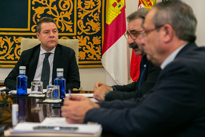 Imagen de Los cuatro magníficos. Patronal y sindicatos representativos acuerdan reducción de jornada anual
