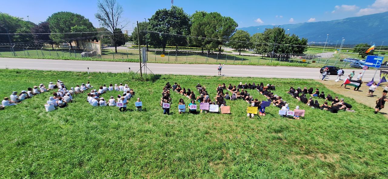 Imagen de La caravana ‘Abriendo Fronteras’ llega a Aviano (Italia) denunciando la militarización de las fronteras europeas