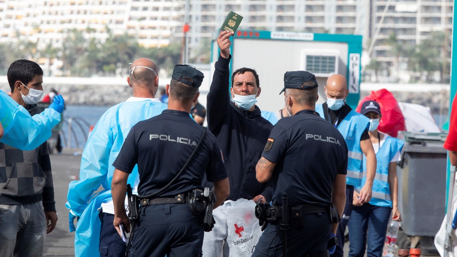 Imagen de La ultraderecha española y catalana pisotea los derechos de los menores.