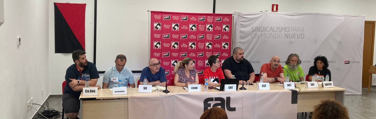 Imagen de Histórica rueda de prensa del sindicalismo en apoyo a Las Seis de la Suiza de Xixón