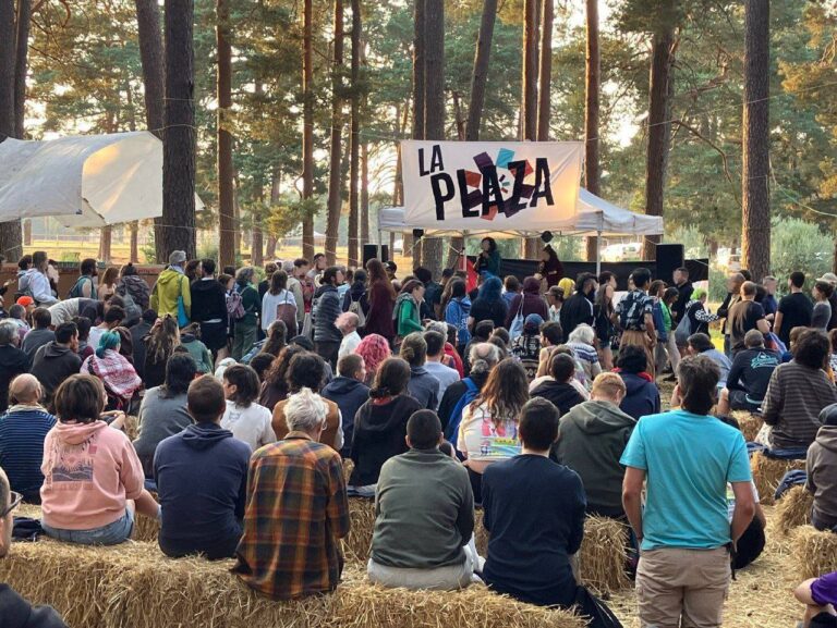 Militantes de CGT de Aragón, Castilla y León y Madrid participan en el Encuentro Sobremesa de Covaleda