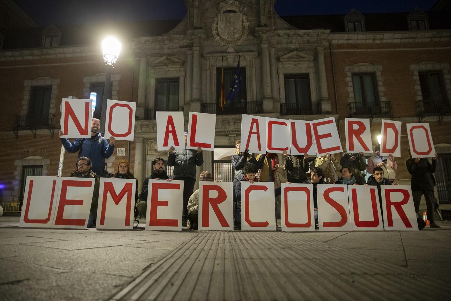 Imagen de CGT participa en la campaña contra la aplicación provisional del acuerdo comercial entre Europa y Mercosur.