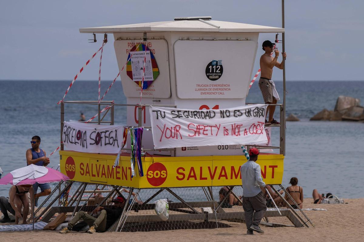 Imagen de Los socorristas malagueños logran un acuerdo que pone fin a la huelga indefinida que mantenían desde otoño.