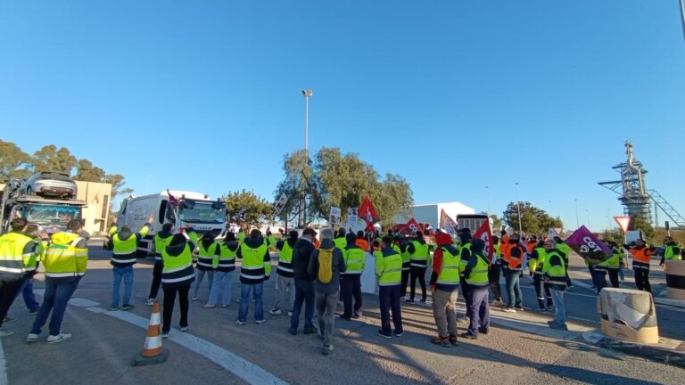 La plantilla de CEVA FVL mantendrá la huelga en el Puerto de Sagunto ante la falta de acuerdo con la dirección empresarial.