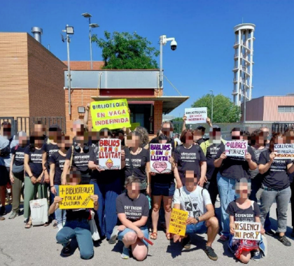 Imagen de Represión sindical y policial contra las plantillas en huelga de las Bibliotecas públicas de Barcelona.